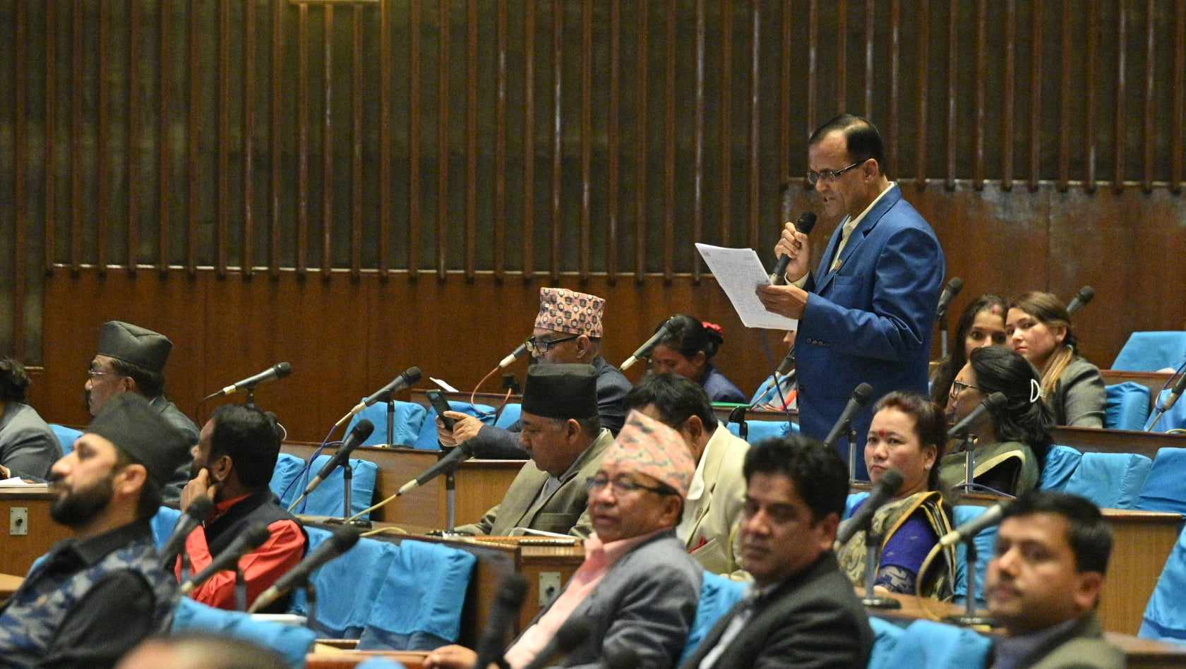गृहमन्त्री लामिछानेलाई कांग्रेसले फेरि भन्यो- सहकारी ठगी प्रकरणको अनुसन्धानमा सहयोग गर्न राजीनामा दिनुस्